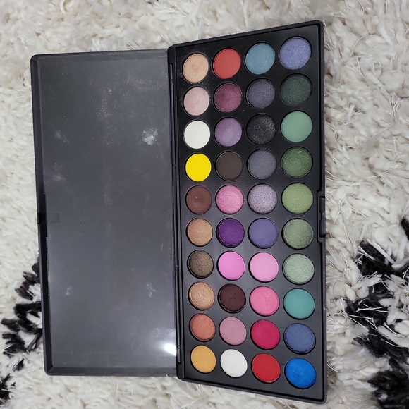 bh cosmetics bh party girl eyeshadow palette - Picture 2 of 3
